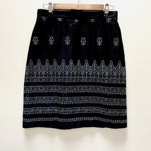 Floral Embroidered Skirt Size 8
